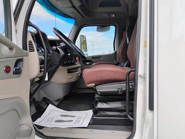 2022 Peterbilt 579-18
