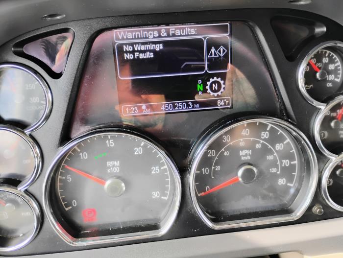 2022 Peterbilt 579-22