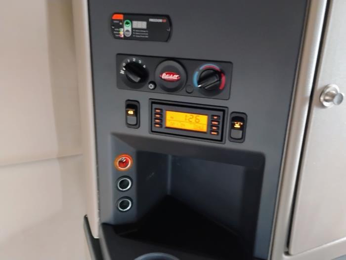 2022 Peterbilt 579-32