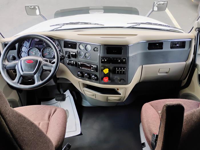 2022 Peterbilt 579-34