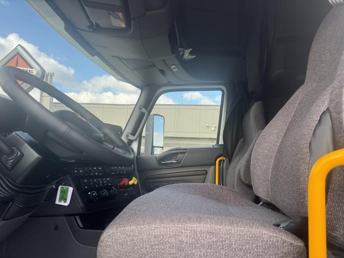 2026 International LT625-8