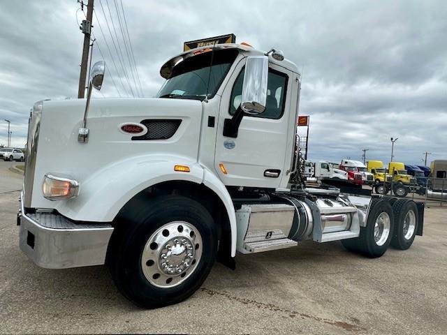 2020 Peterbilt 567-1