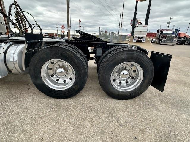 2020 Peterbilt 567-3