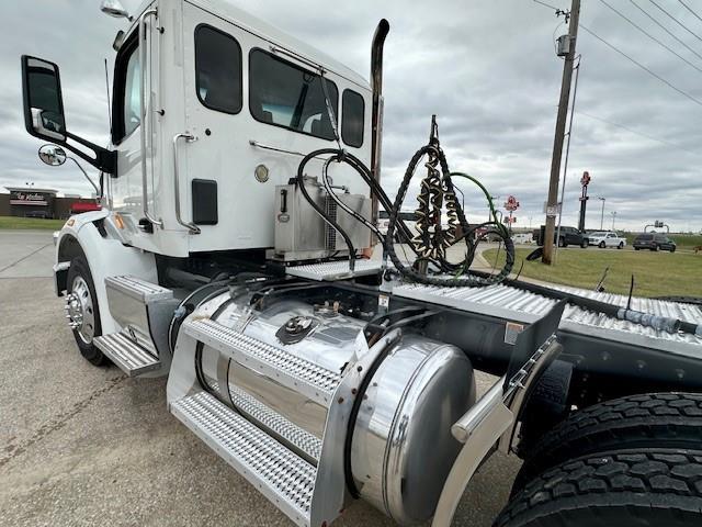 2020 Peterbilt 567-4