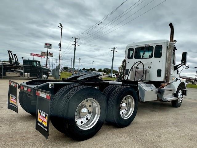 2020 Peterbilt 567-7