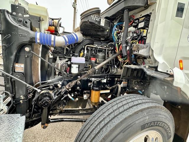 2020 Peterbilt 567-11