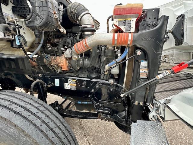 2020 Peterbilt 567-12