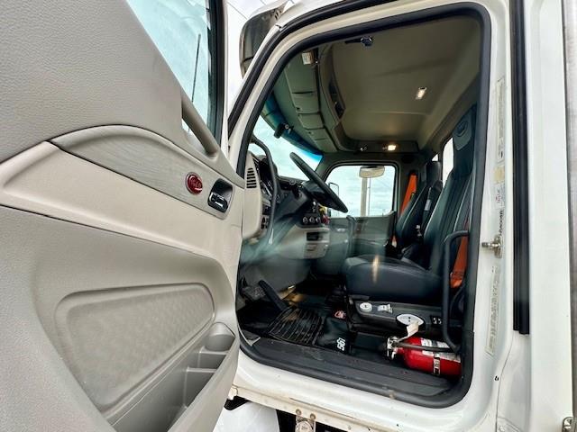 2020 Peterbilt 567-13