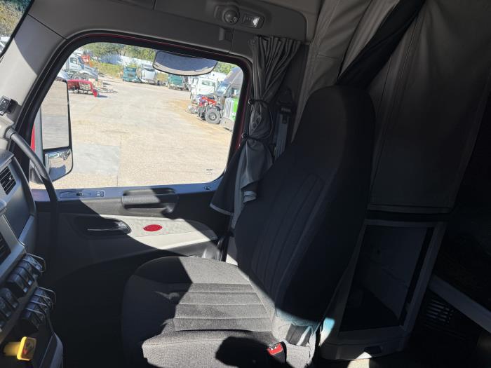 2022 Peterbilt 579-4