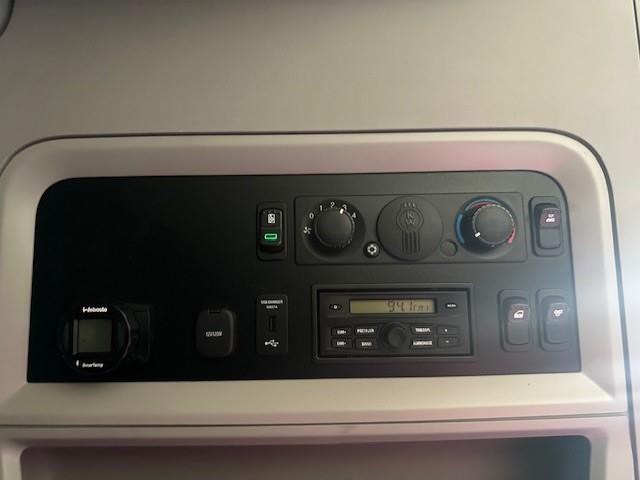 2024 Kenworth T680-44