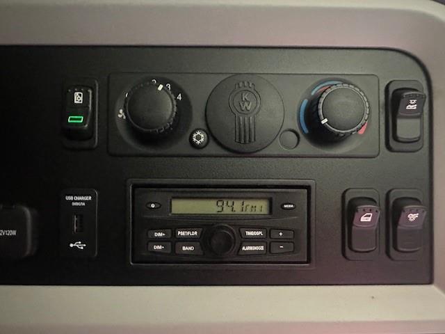 2024 Kenworth T680-46