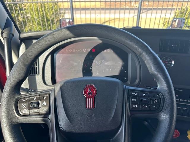 2024 Kenworth T680-56