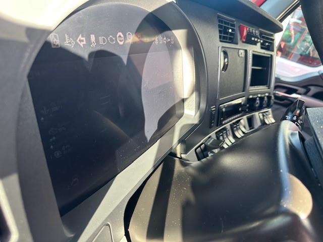 2024 Kenworth T680-57