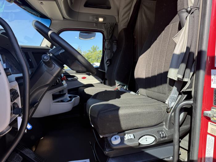 2022 Peterbilt 579-10