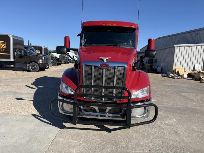 2022 Peterbilt 579-16