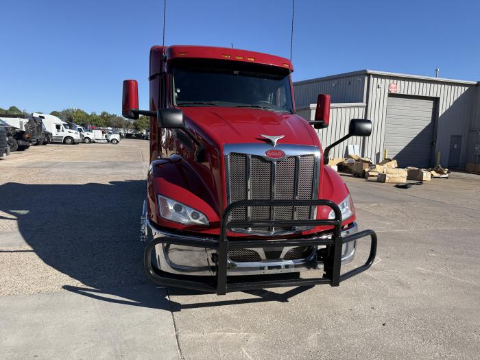 2022 Peterbilt 579-17