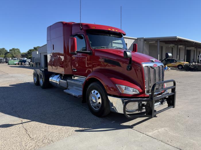 2022 Peterbilt 579-19