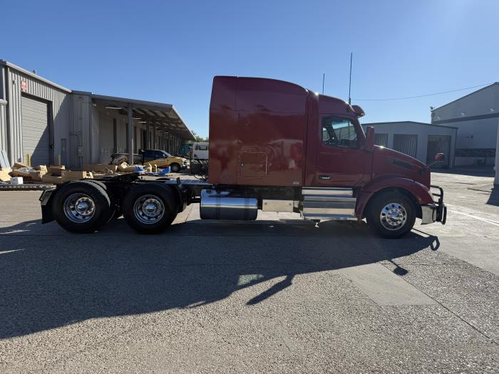 2022 Peterbilt 579-25
