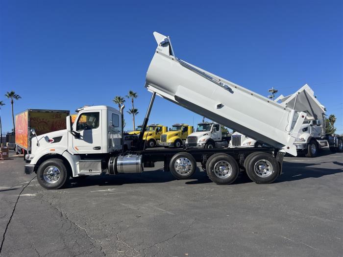 2020 Peterbilt 567-30