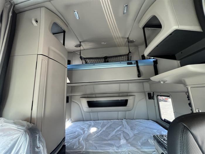 2026 Peterbilt 579-7