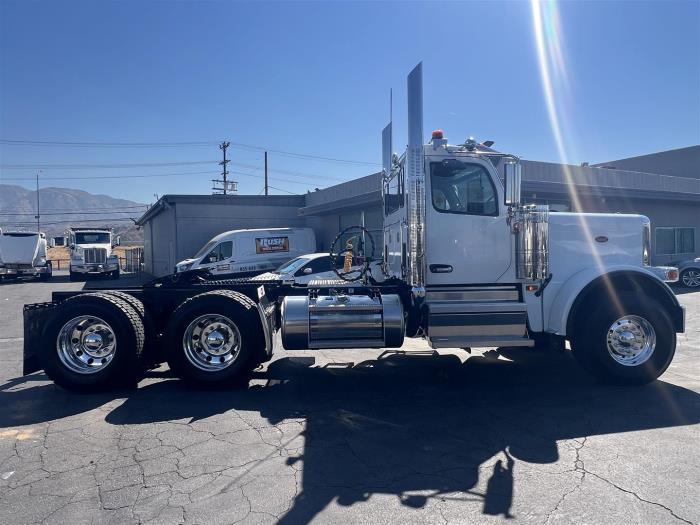 2026 Peterbilt 589-2