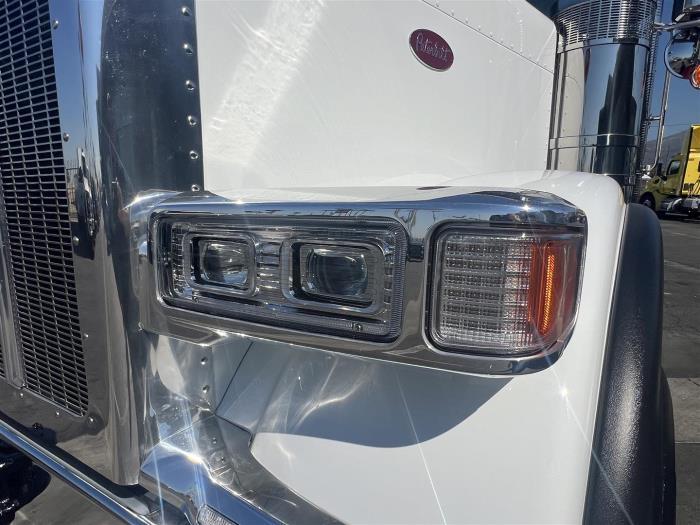 2026 Peterbilt 589-11
