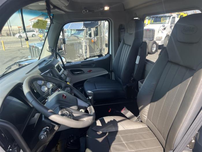 2026 Peterbilt 567-15