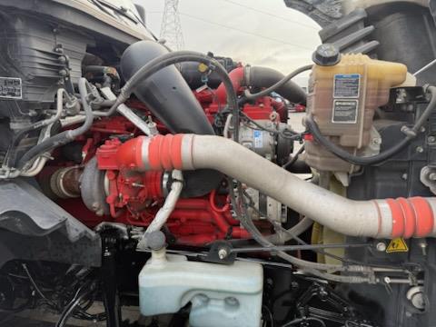 2022 International LT625-15