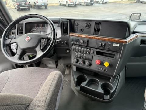 2022 International LT625-22