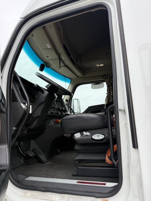 2022 Kenworth T680-7