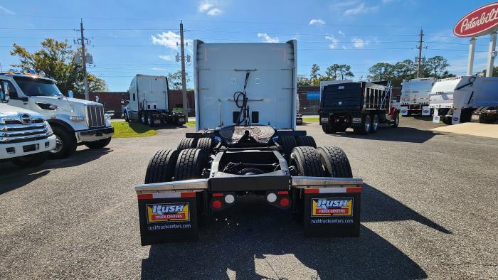 2022 Peterbilt 579-4