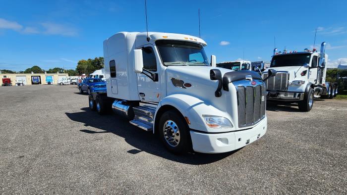 2022 Peterbilt 579-7