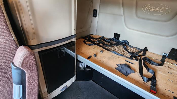 2022 Peterbilt 579-12