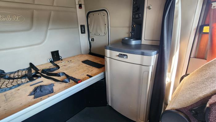 2022 Peterbilt 579-14