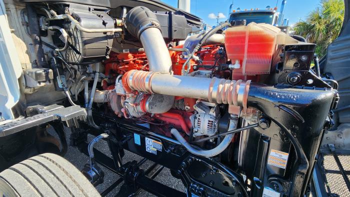 2022 Peterbilt 579-25