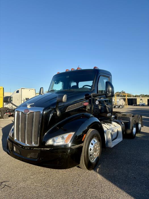 2022 Peterbilt 579-1