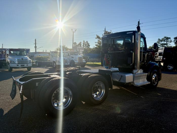 2022 Peterbilt 579-5