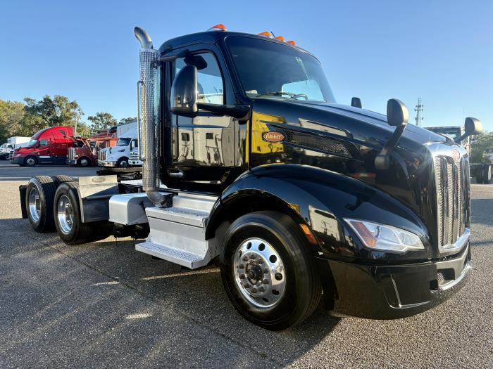 2022 Peterbilt 579-7