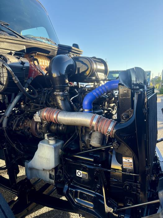 2022 Peterbilt 579-18