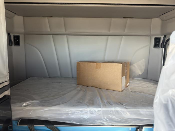 2026 Peterbilt 579-16