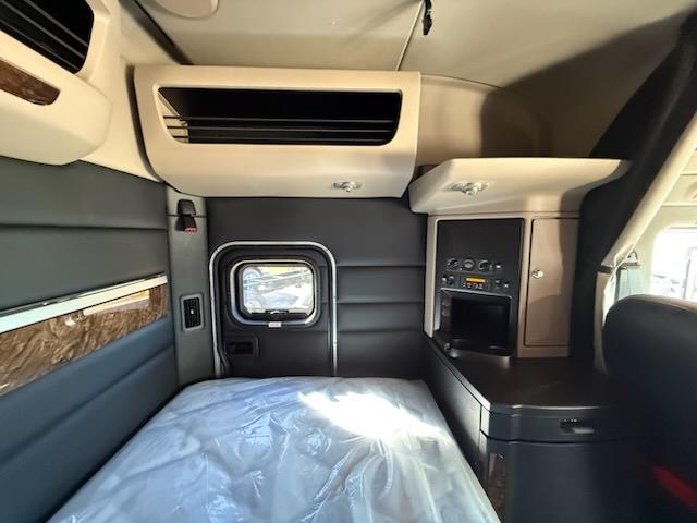 2026 Peterbilt 589-8