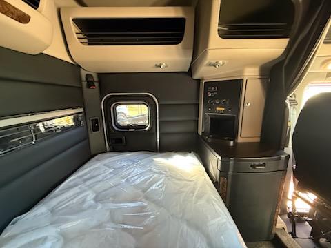 2026 Peterbilt 589-7