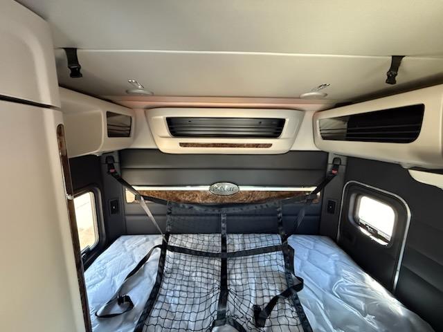 2026 Peterbilt 589-5