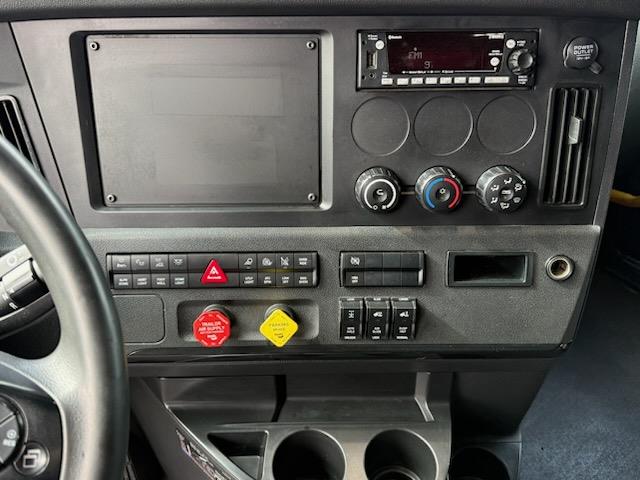 2023 Freightliner Cascadia-11