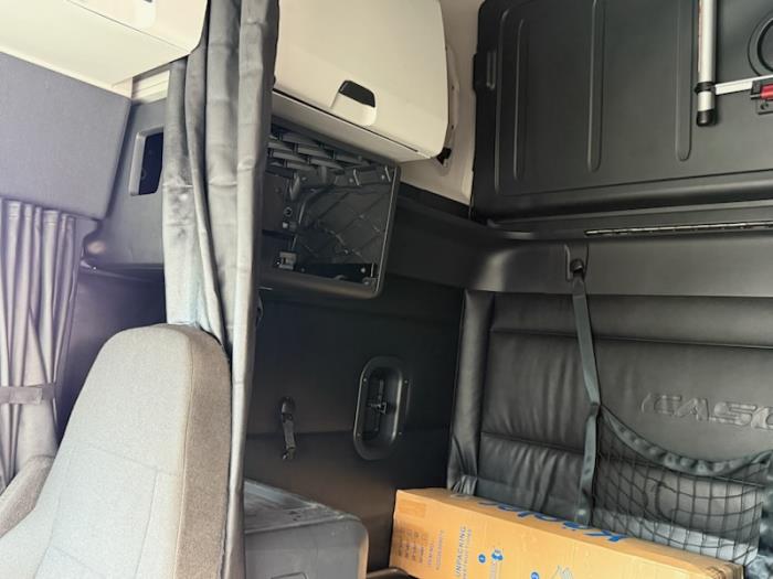 2023 Freightliner Cascadia-13