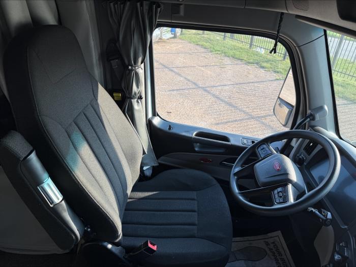 2024 Peterbilt 579-17
