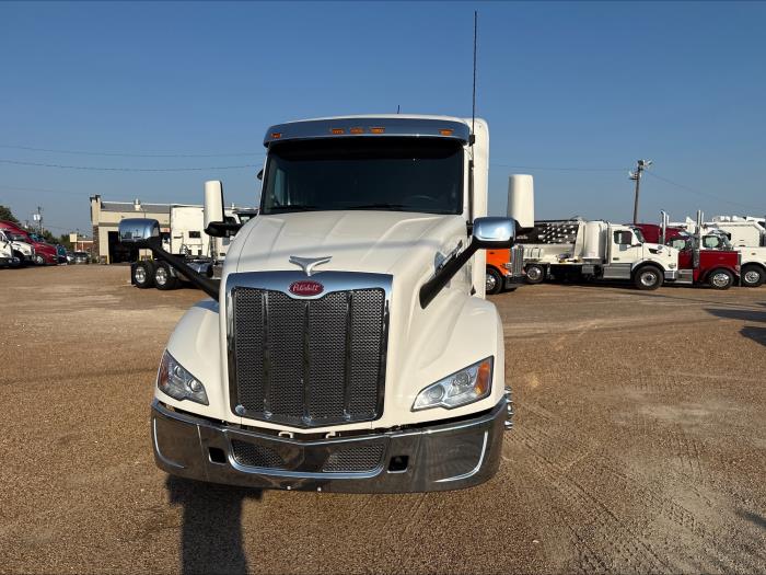 2024 Peterbilt 579-22