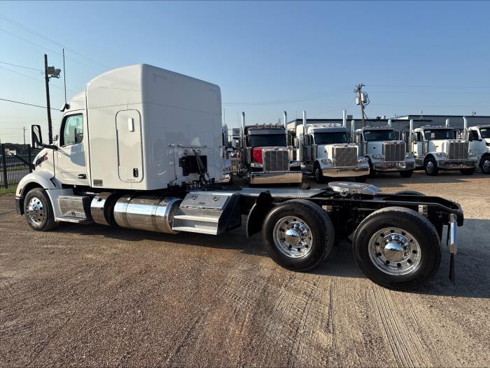2024 Peterbilt 579-24