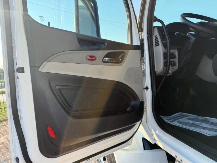 2024 Peterbilt 579-45