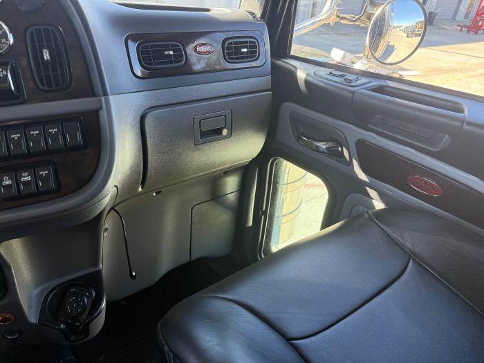 2024 Peterbilt 389-9